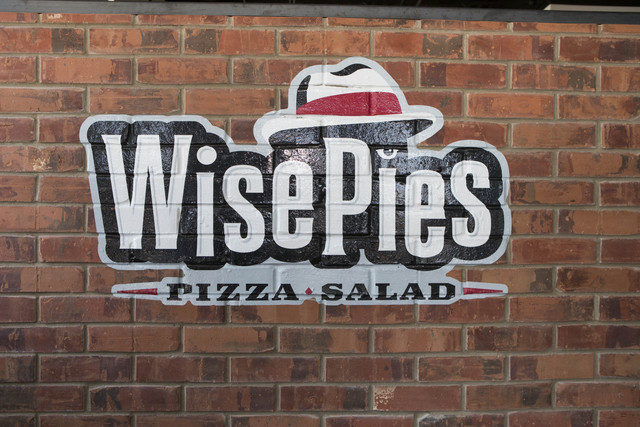 WisePies logo